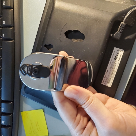 Digital photo frame Model# EL-101 - Picture 8 of 10